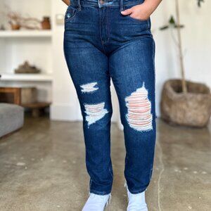 Judy Blue Full Size High Waist Rigid Magic Heavy Destroy Straight Jeans